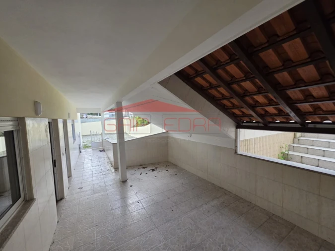 Moradia T3 para Venda em Abragão Foto 2