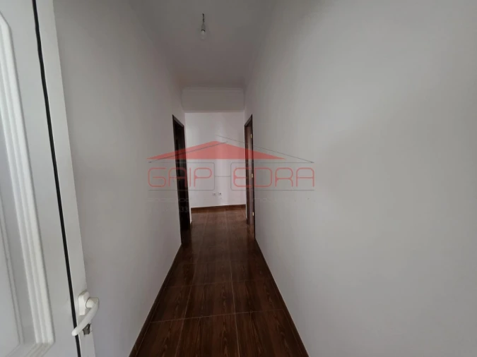 Moradia T3 para Venda em Abragão Foto 8