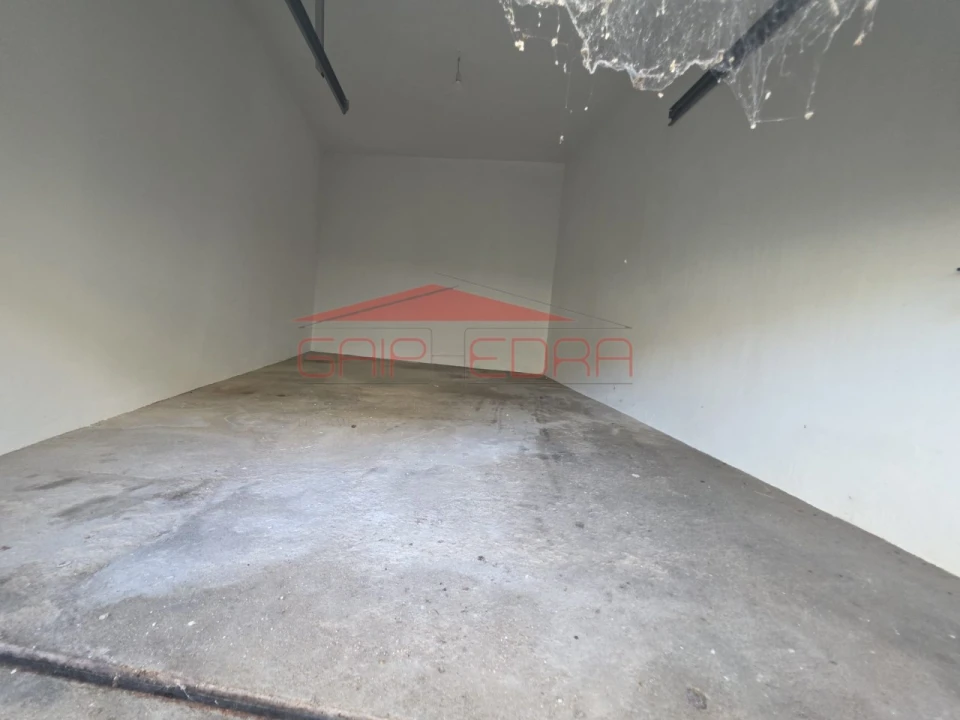 Moradia T2 para Venda em Abragão Foto 26