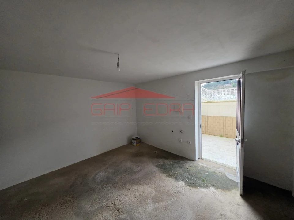 Moradia T2 para Venda em Abragão Foto 19