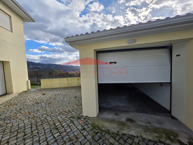 Moradia T2 para Venda em Abragão Foto 25