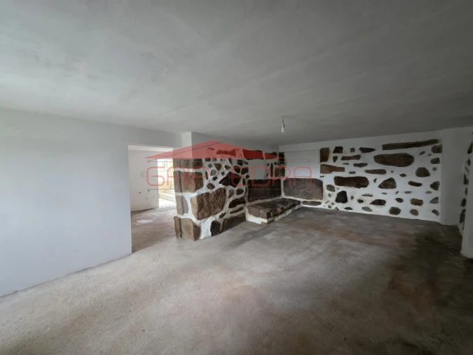 Moradia T2 para Venda em Abragão Foto 20