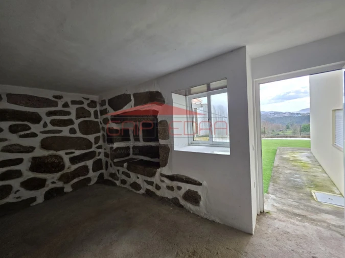 Moradia T2 para Venda em Abragão Foto 21