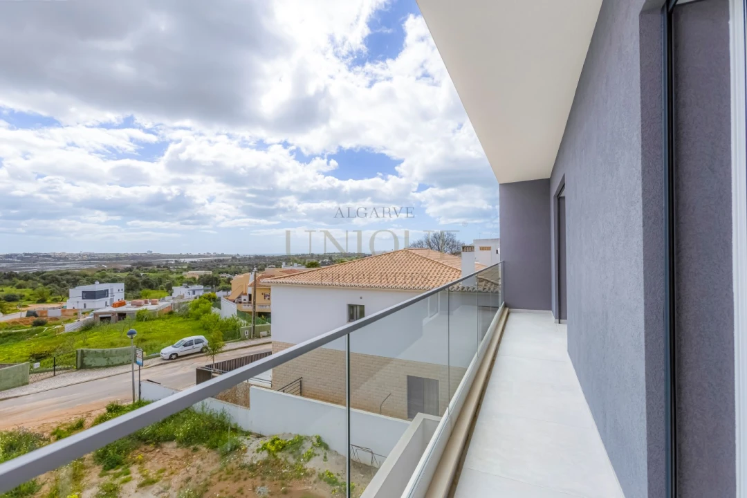 Moradia T4 para Venda em Mexilhoeira Grande Foto 17