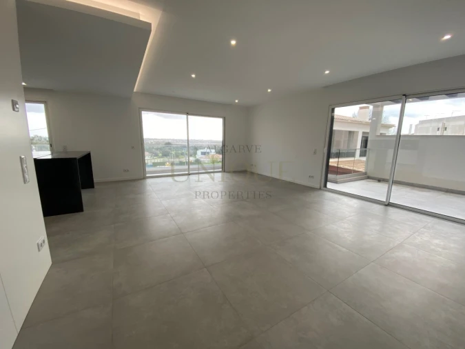 Moradia T4 para Venda em Mexilhoeira Grande Foto 6