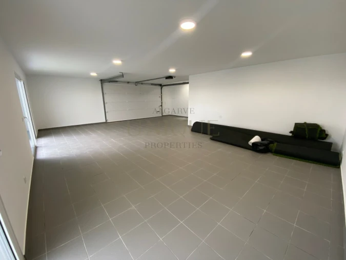 Moradia T4 para Venda em Mexilhoeira Grande Foto 19