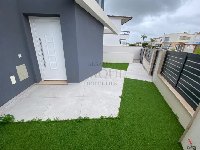 Moradia T4 para Venda em Mexilhoeira Grande Foto 22