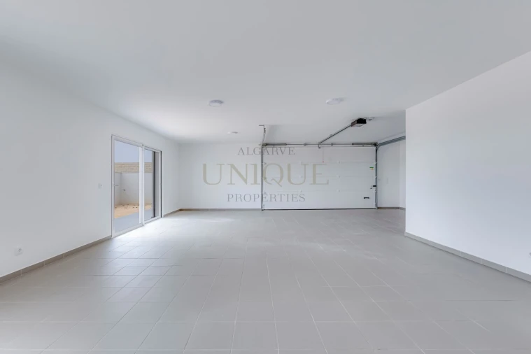 Moradia T4 para Venda em Mexilhoeira Grande Foto 22