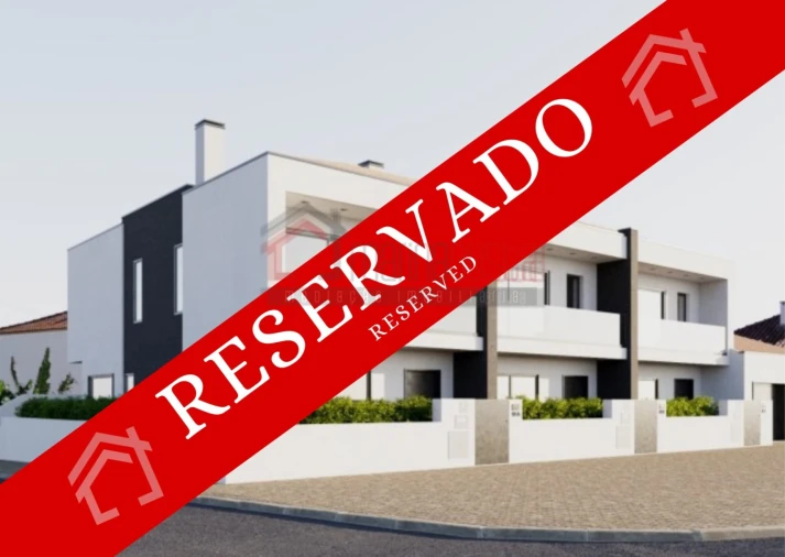 Moradia T4 para Venda em Peniche Foto 1