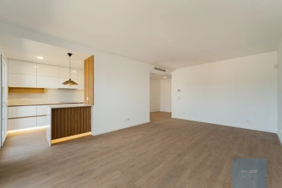Apartamento T1 para Venda em Oeiras e São Julião da Barra, Paço de Arcos e Caxias