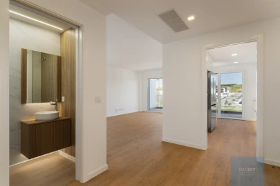Apartamento T2 para Venda em Oeiras e São Julião da Barra, Paço de Arcos e Caxias