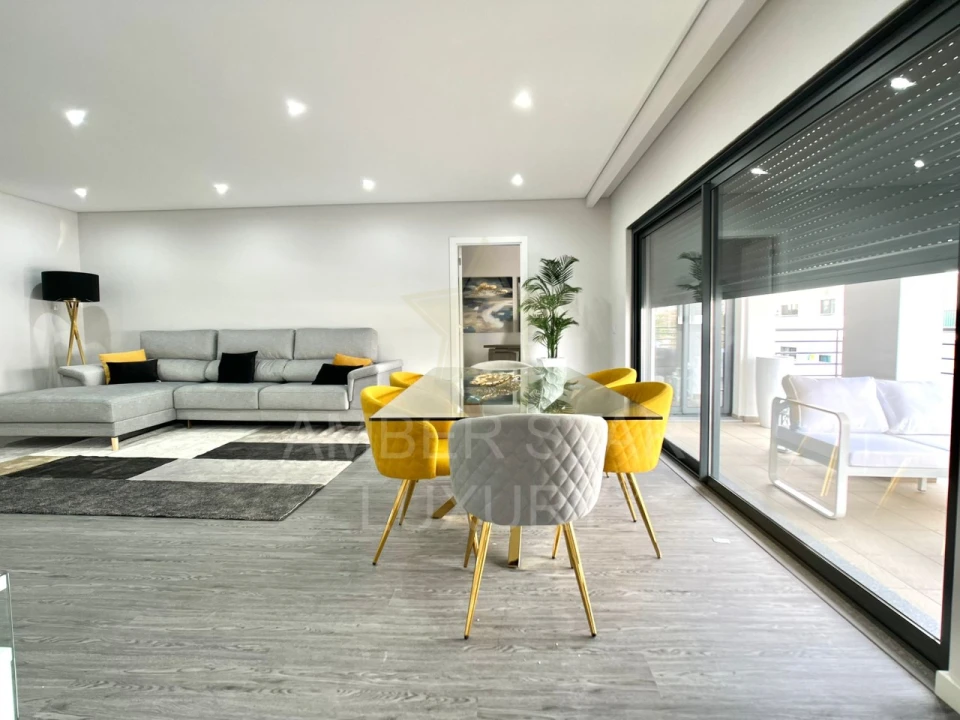 Apartamento T3 para Venda em Quelfes Foto 4