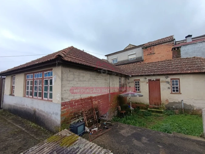 Moradia T2 para Venda em Castelões Foto 2