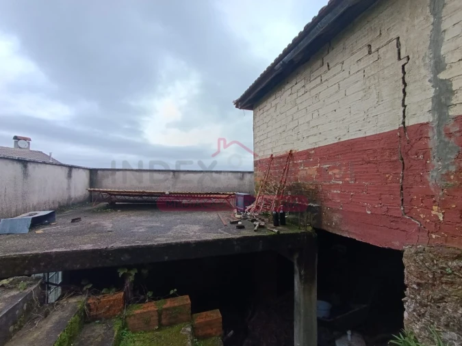 Moradia T2 para Venda em Castelões Foto 4