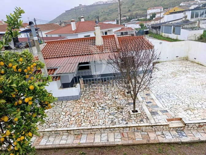 Moradia T4 para Venda em Barbacena e Vila Fernando Foto 1