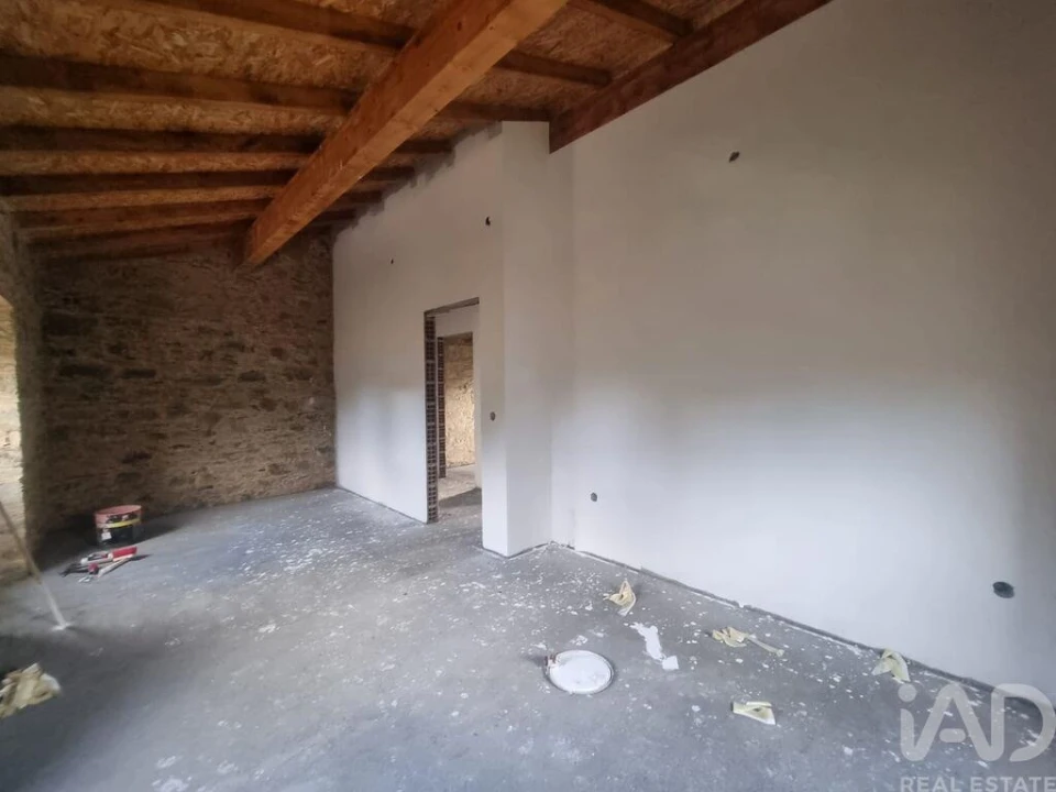 Moradia T3 para Venda em Cernache do Bonjardim, Nesperal e Palhais Foto 9