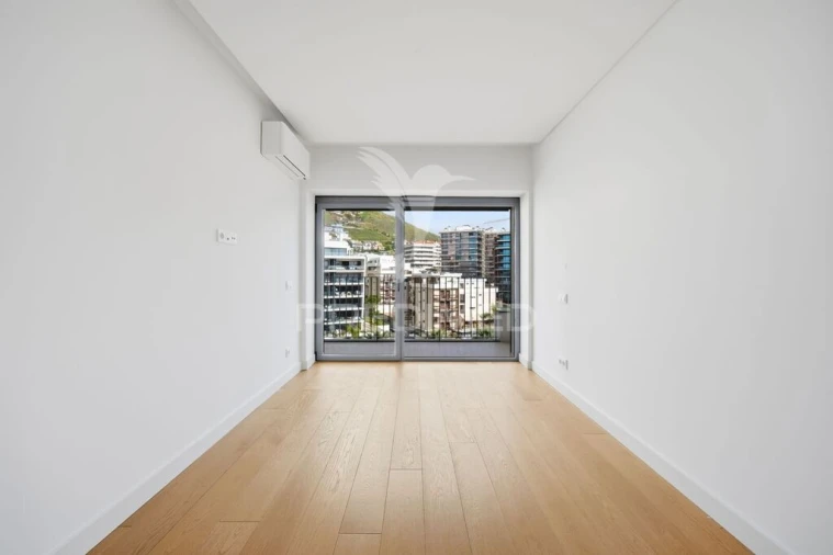 Apartamento T2 para Venda em São Martinho Foto 9