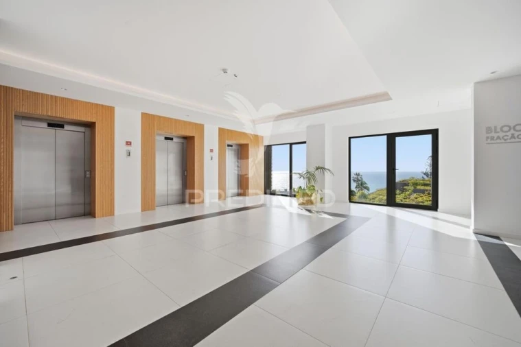 Apartamento T2 para Venda em São Martinho Foto 16