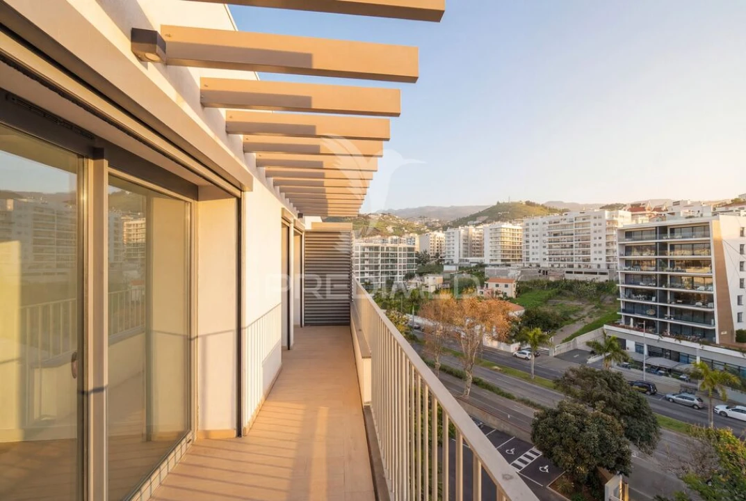 Apartamento T2 para Venda em São Martinho Foto 2