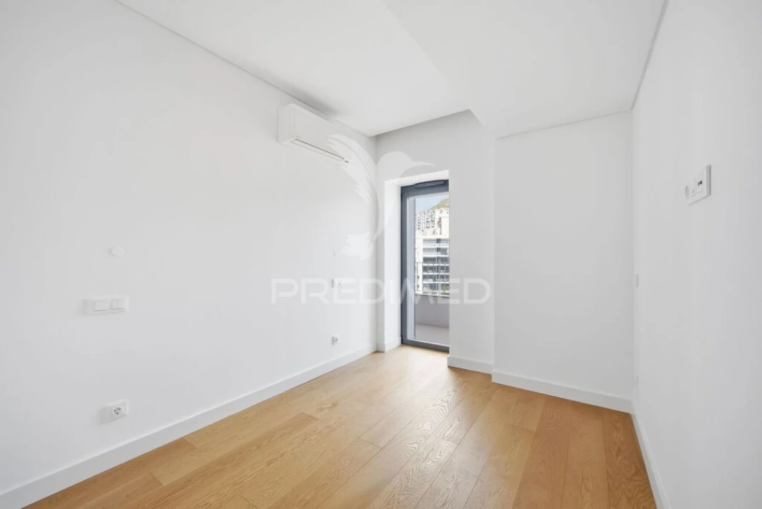 Apartamento T2 para Venda em São Martinho Foto 13