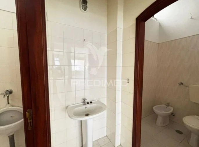 Loja para Venda em Cacém e São Marcos Foto 6