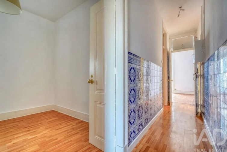 Apartamento T5 para Venda em Santo António Foto 2