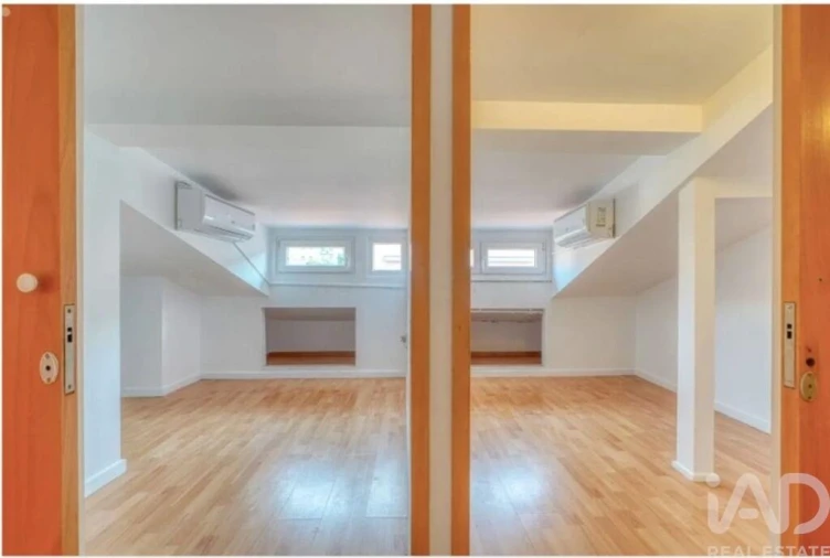 Apartamento T5 para Venda em Santo António Foto 12