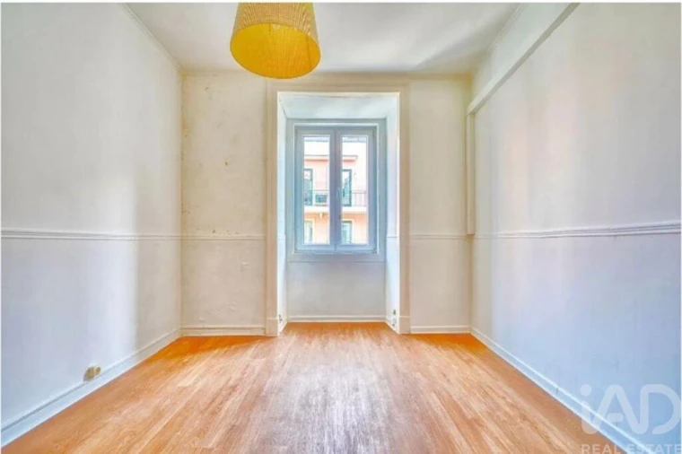 Apartamento T5 para Venda em Santo António Foto 9