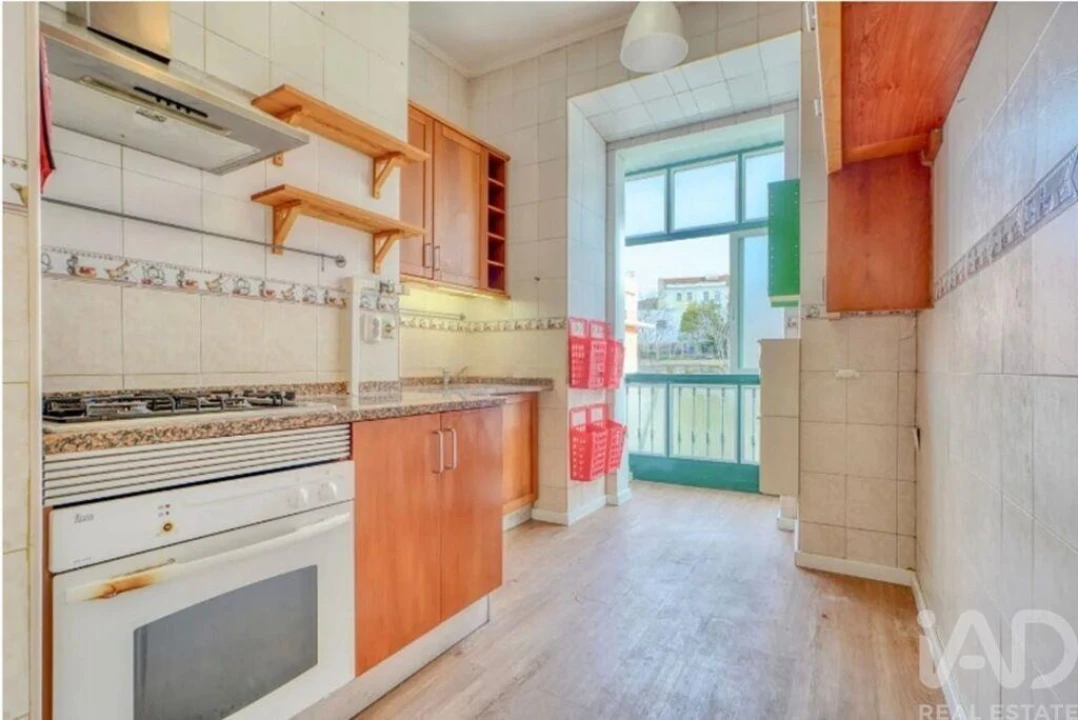 Apartamento T5 para Venda em Santo António Foto 5