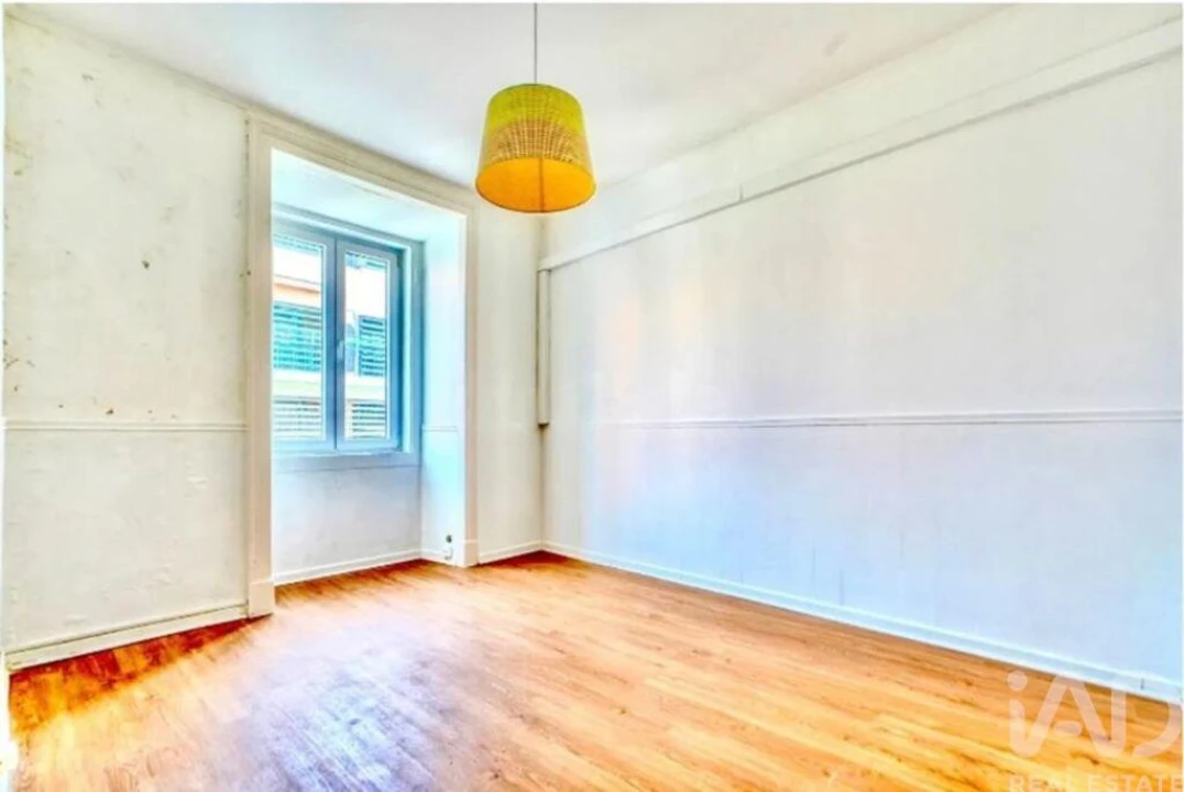 Apartamento T5 para Venda em Santo António Foto 8