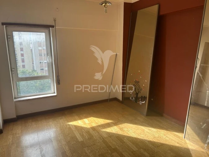 Apartamento T3 para Venda em Carregado e Cadafais Foto 10