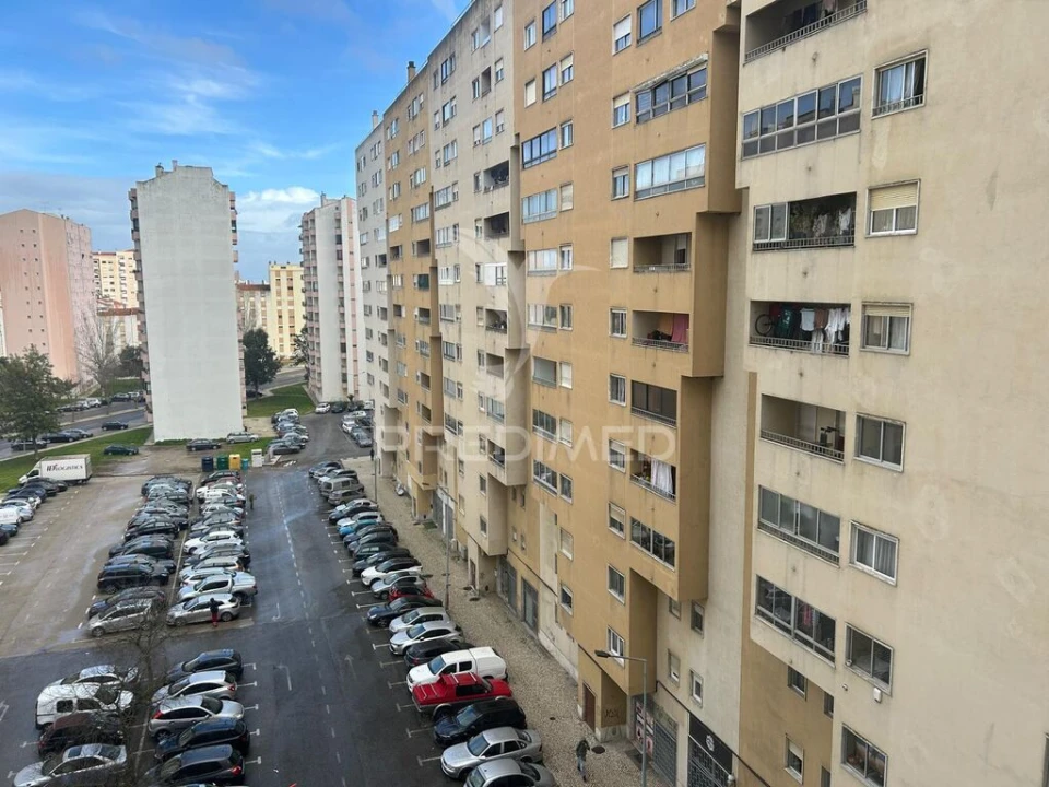 Apartamento T3 para Venda em Carregado e Cadafais Foto 18