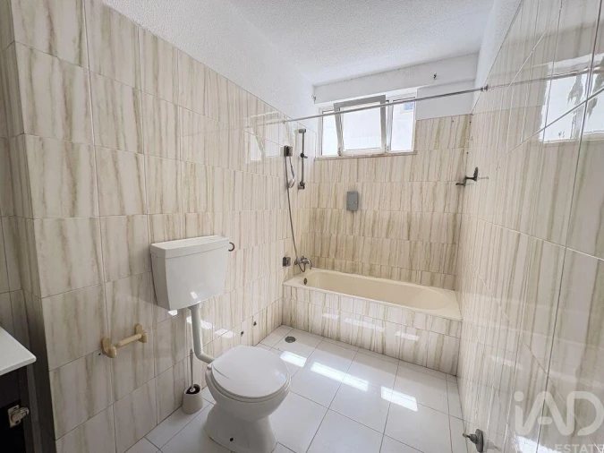 Apartamento T2 para Venda em Portimão Foto 3