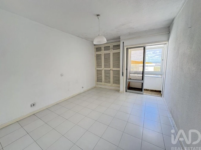 Apartamento T2 para Venda em Portimão Foto 8