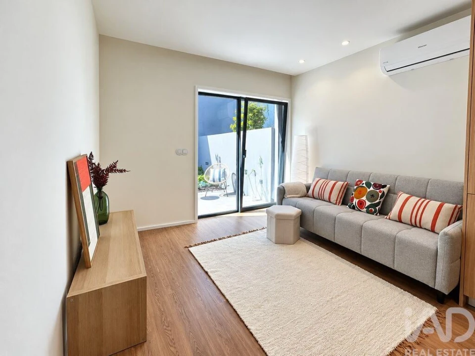 Apartamento T2 para Venda em Paranhos Foto 2