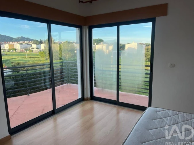 Moradia T4 para Arrendamento em Quinta do Anjo Foto 12