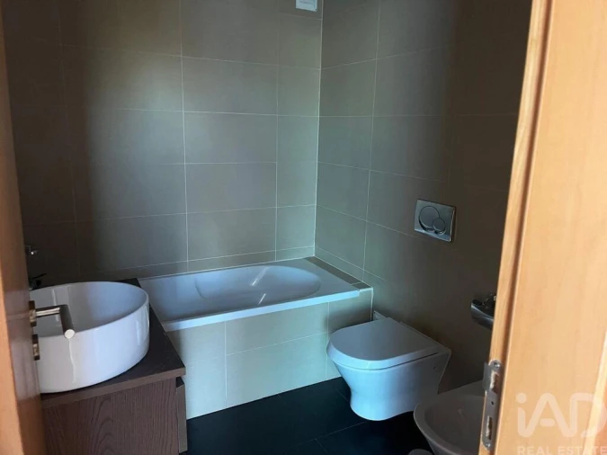 Moradia T4 para Arrendamento em Quinta do Anjo Foto 13