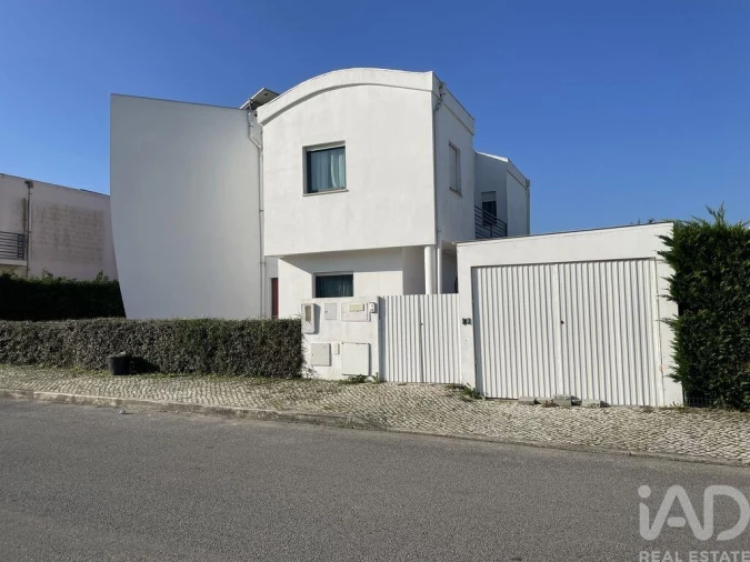 Moradia T4 para Arrendamento em Quinta do Anjo Foto 2