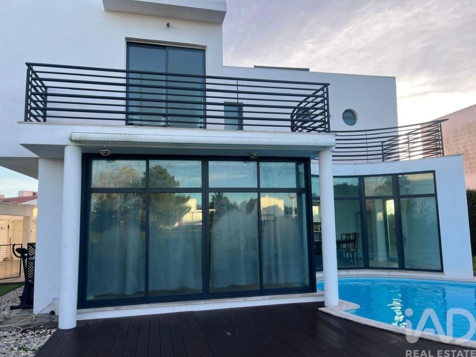 Moradia T4 para Arrendamento em Quinta do Anjo Foto 23