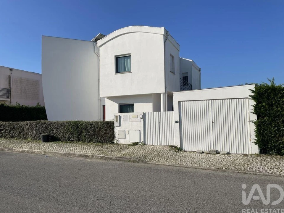 Moradia T4 para Arrendamento em Quinta do Anjo Foto 2