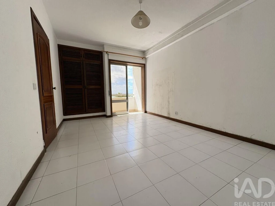 Apartamento T2 para Venda em Portimão Foto 3