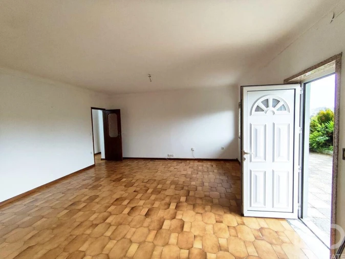 Moradia T6 para Venda em Pedome Foto 33