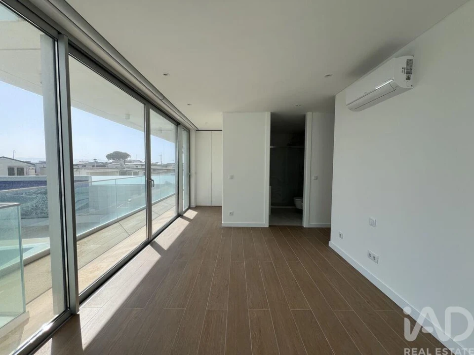 Apartamento T3 para Venda em São Martinho do Porto Foto 18