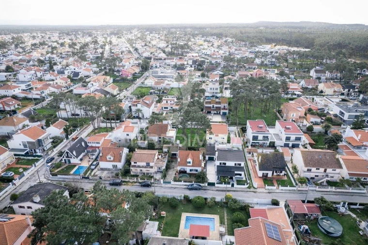 Terreno para Venda em Charneca de Caparica e Sobreda Foto 9