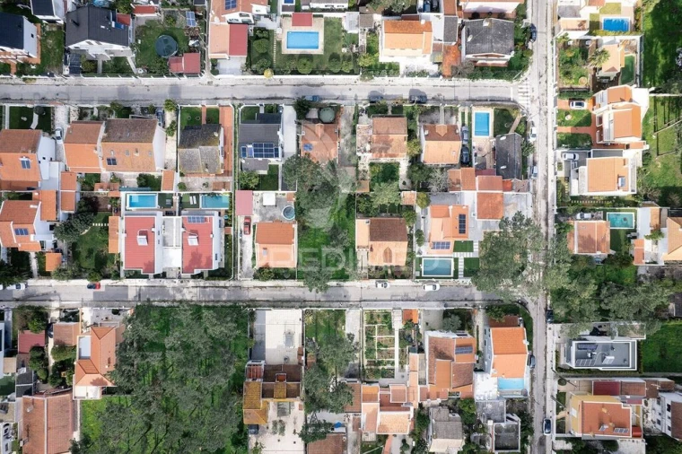 Terreno para Venda em Charneca de Caparica e Sobreda Foto 5