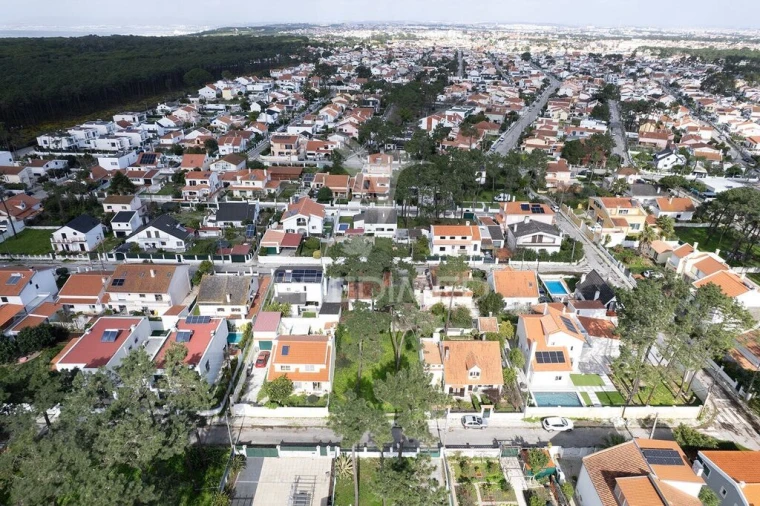 Terreno para Venda em Charneca de Caparica e Sobreda Foto 4