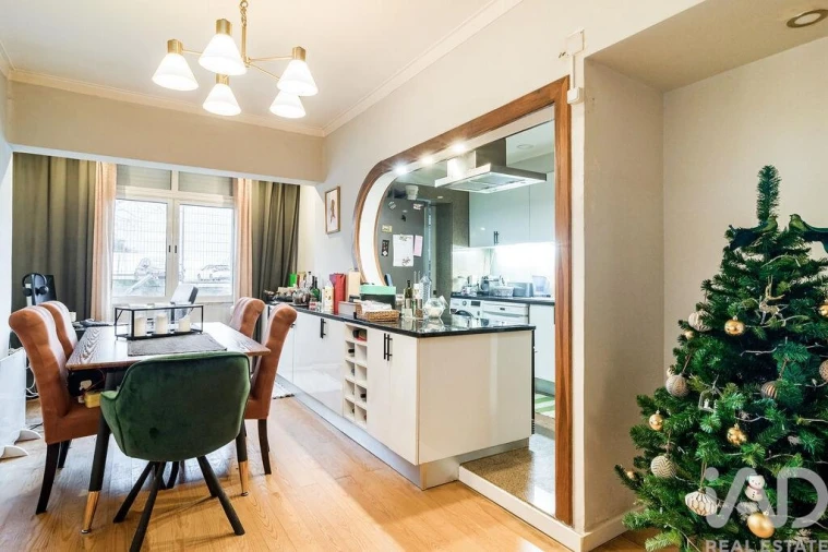 Apartamento T3 para Venda em Almada, Cova da Piedade, Pragal e Cacilhas Foto 1