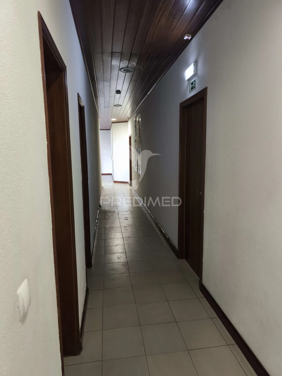 Loja para Venda em Albufeira e Olhos de Água Foto 11