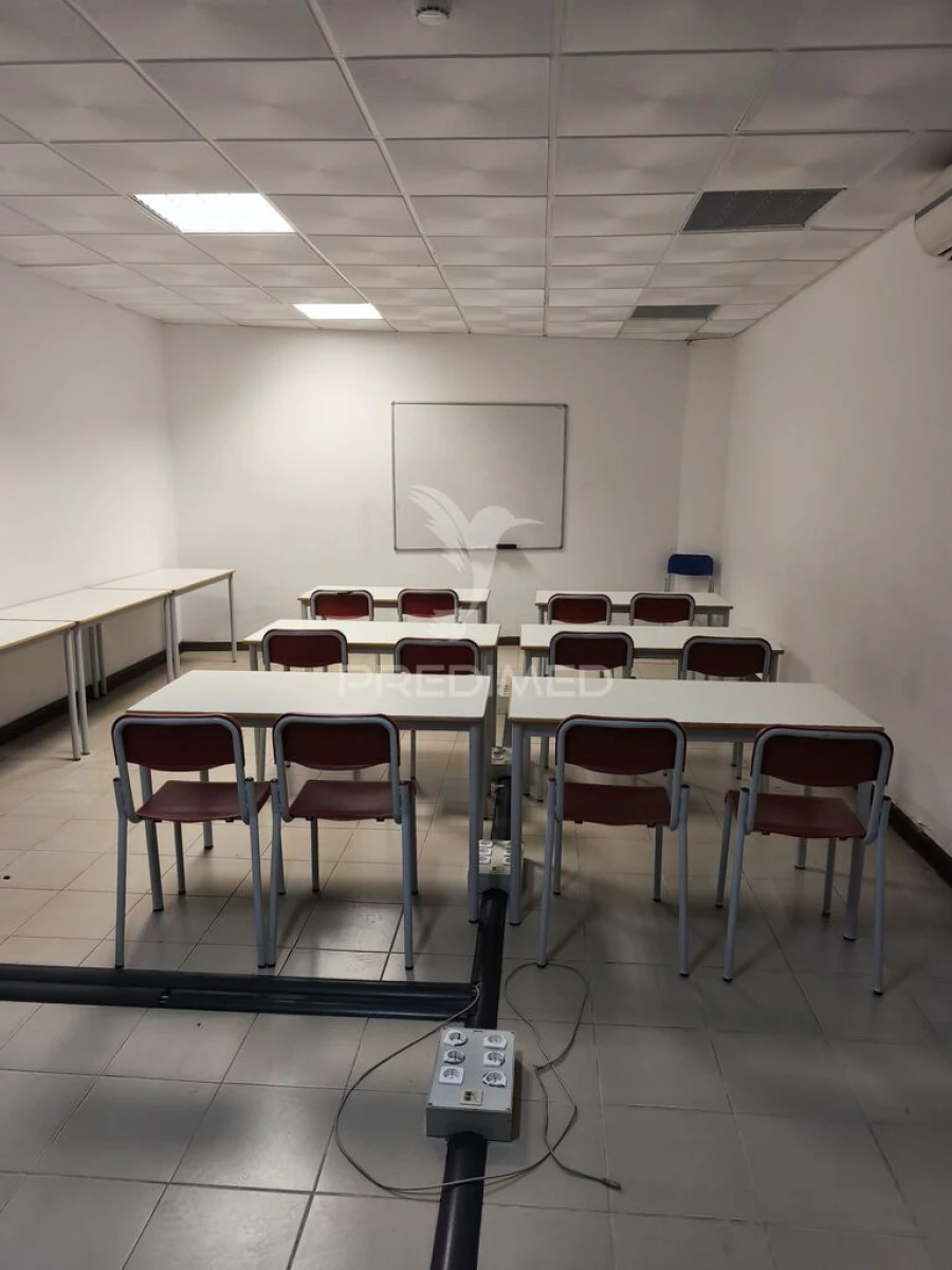 Loja para Venda em Albufeira e Olhos de Água Foto 2