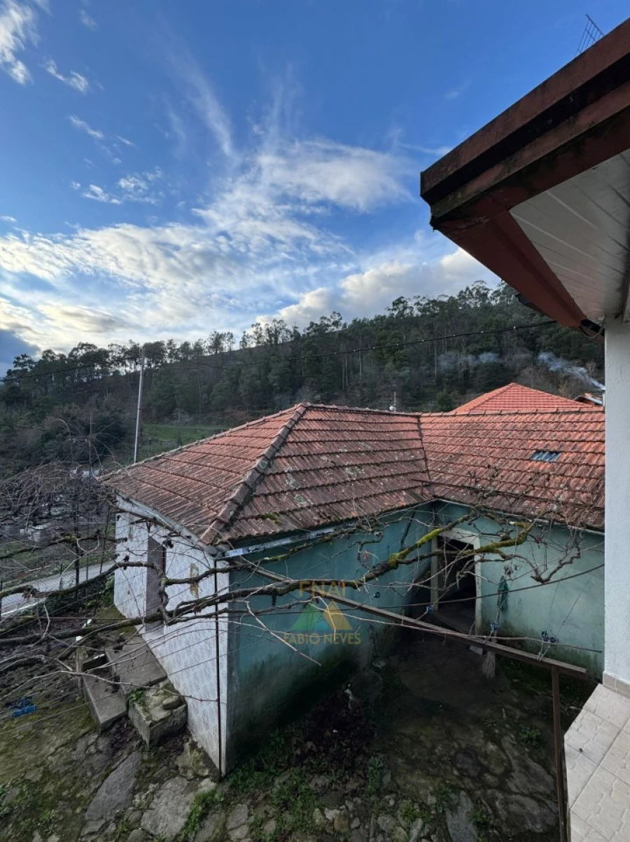 Moradia T2 para Venda em Portela e Extremo Foto 1